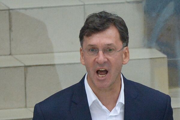 Главный тренер хоккейного клуба Атлант Сергей Светлов Главный тренер хоккейного клуба Атлант Сергей Светлов