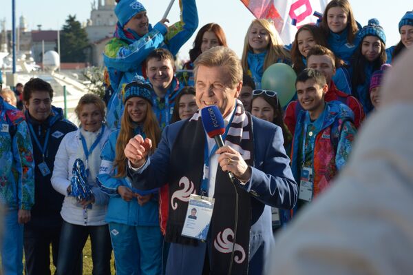 Певец Лев Лещенко Певец Лев Лещенко