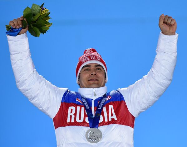 Альберт Демченко (Россия), завоевавший серебряную медаль на XXII зимних Олимпийских играх в Сочи Альберт Демченко (Россия), завоевавший серебряную медаль на XXII зимних Олимпийских играх в Сочи