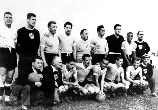Футболисты сборной Уругвая, 1950 год. Футболисты сборной Уругвая, 1950 год.