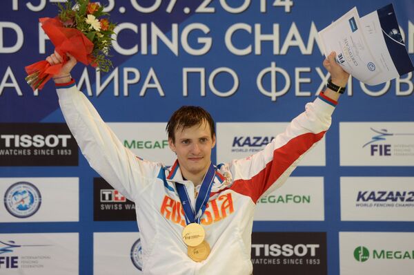 Фехтование. Российский спортсмен Алексей Черемисинов Фехтование. Российский спортсмен Алексей Черемисинов