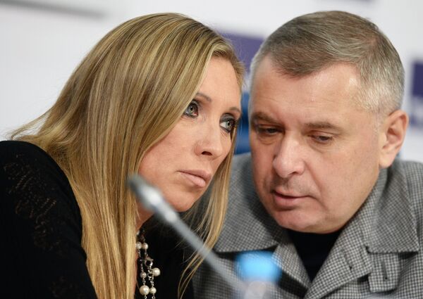 Заслуженный мастер спорта России по легкой атлетике Светлана Мастеркова и руководитель Департамента физической культуры и спорта города Москвы Алексей Воробьев Заслуженный мастер спорта России по легкой атлетике Светлана Мастеркова и руководитель Департамента физической культуры и спорта города Москвы Алексей Воробьев