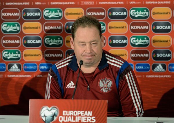 Главный тренер сборной России по футболу Леонид Слуцкий Главный тренер сборной России по футболу Леонид Слуцкий