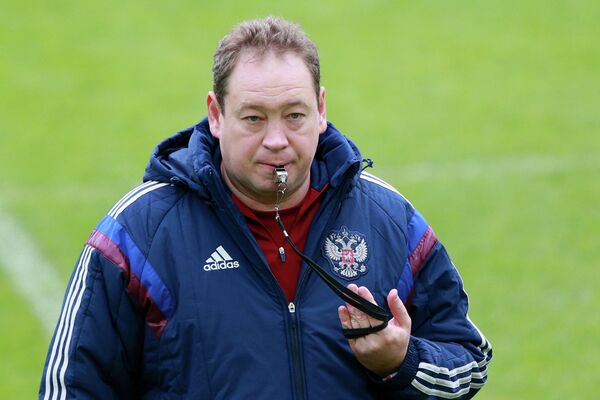Главный тренер сборной России по футболу Леонид Слуцкий Главный тренер сборной России по футболу Леонид Слуцкий