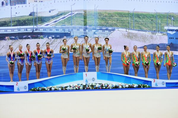Спортсменки сборной Белоруссии по художественной гимнастике, спортсменки сборной России и спортсменки сборной Израиля (слева направо) Спортсменки сборной Белоруссии по художественной гимнастике, спортсменки сборной России и спортсменки сборной Израиля (слева направо)